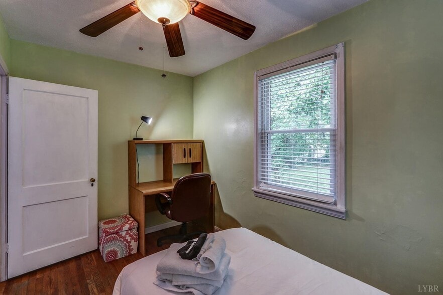 Bedroom 2 - 4920 Myrtle St