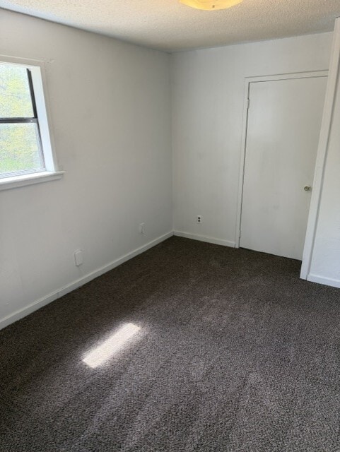Building Photo - 824 S Bell Ave