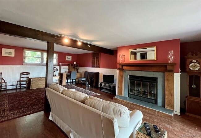 Building Photo - 47 Onderdonk Rd