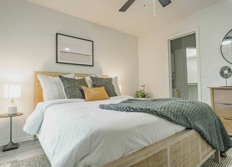 Building Photo - 12330 Metric Blvd