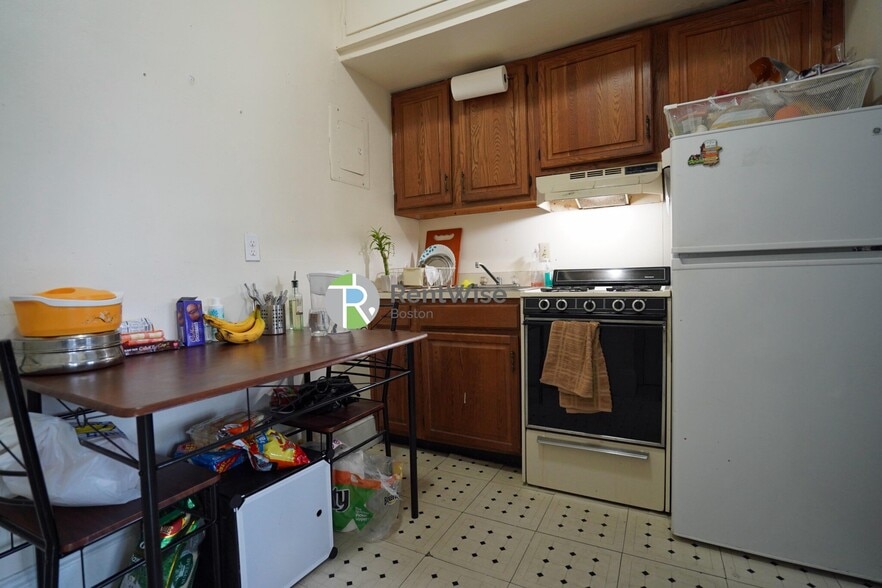 Building Photo - 1212 Commonwealth Ave