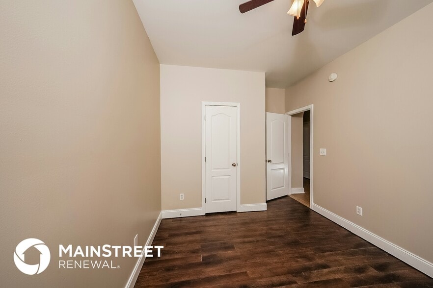 Building Photo - 4497 Canterbury St