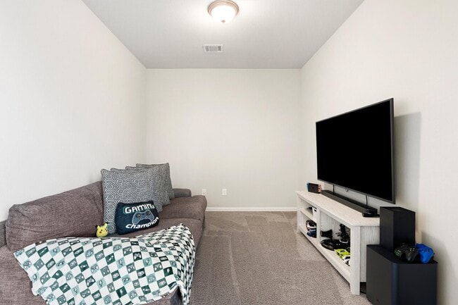 Building Photo - 3427 Willow Cres Ct