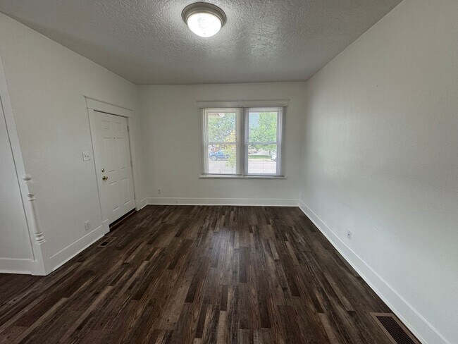 Building Photo - LEASING! Available June 30th