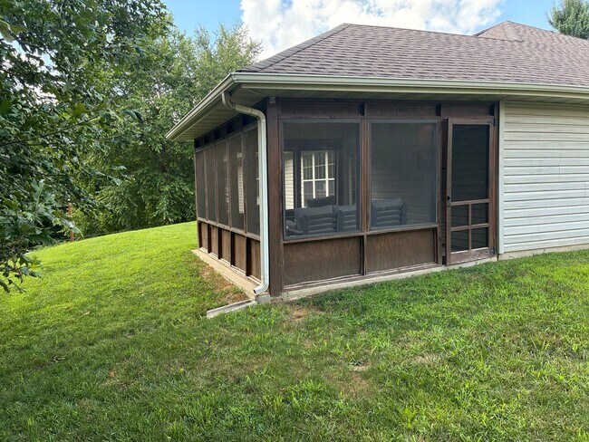 Building Photo - 400 Sea Eagle Dr