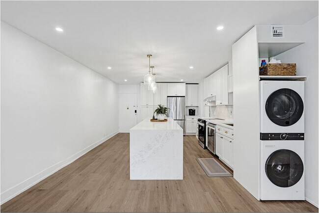 Building Photo - 4250 Galt Ocean Dr