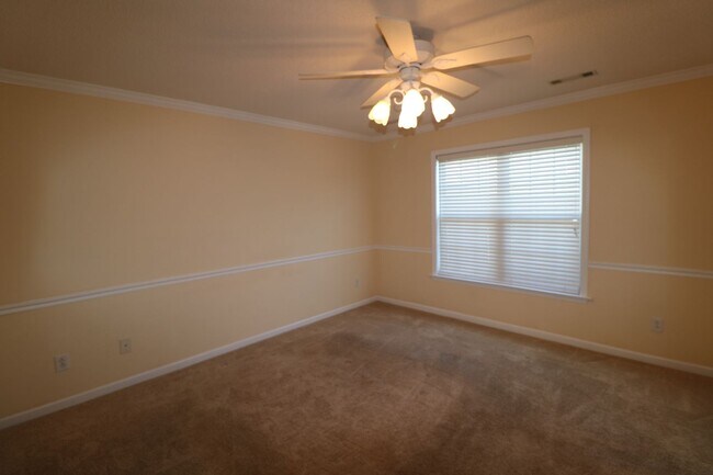 Building Photo - 505 Wallridge Dr