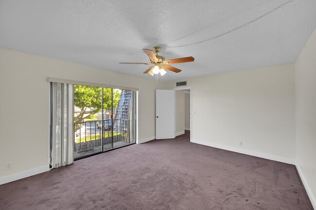 Building Photo - 128 Lake Arbor Dr