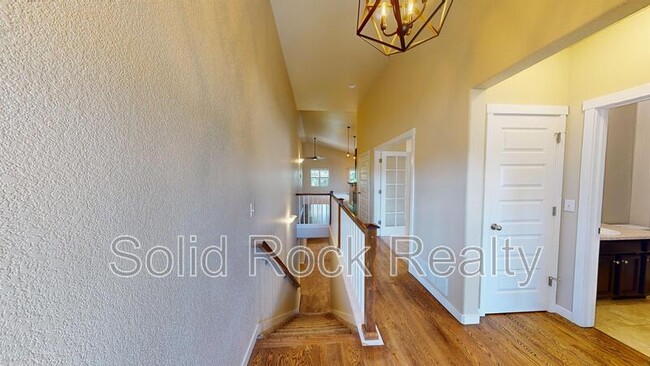 Building Photo - 1097 Antrim Loop