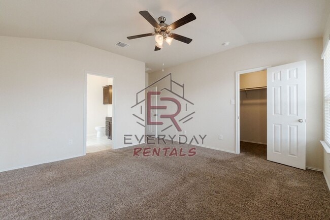 Building Photo - 2004 Mallard Ct