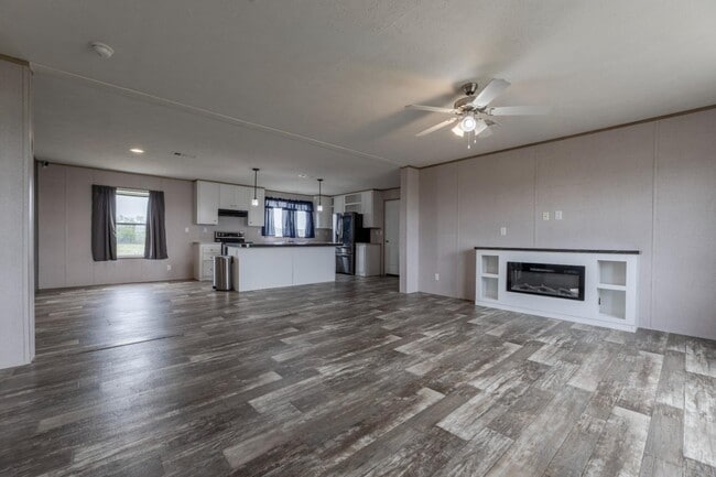 Building Photo - 240 PR 4653