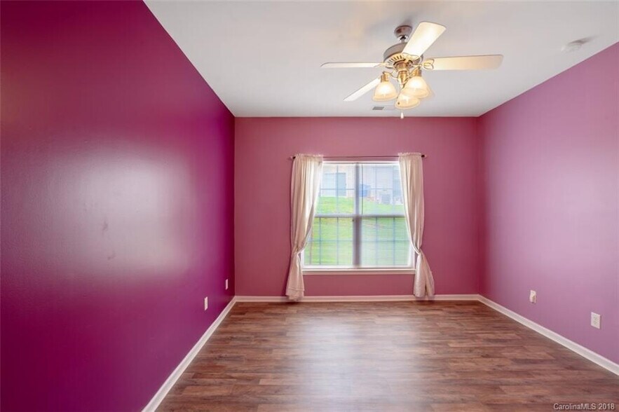 Building Photo - Room in Townhome on Stratfield Pl Cir