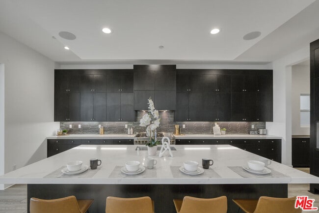 Building Photo - 20248 Willoughby Ln