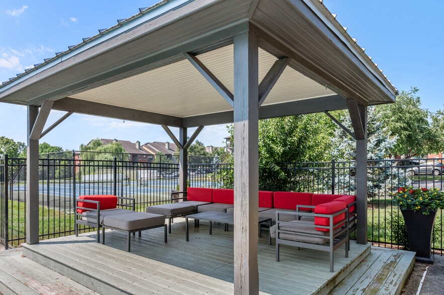 The Racquet Club Apartments 3900 Crosby Dr Lexington KY 40515