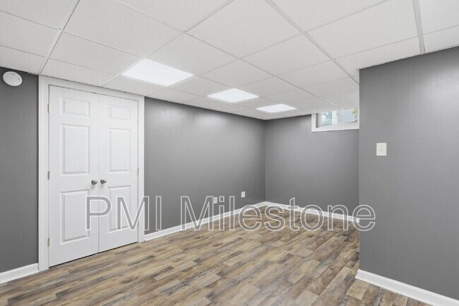 Building Photo - 233 Carmack Dr