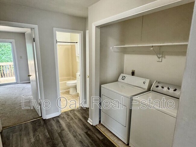 Building Photo - 2132 Point Hollow Ct.