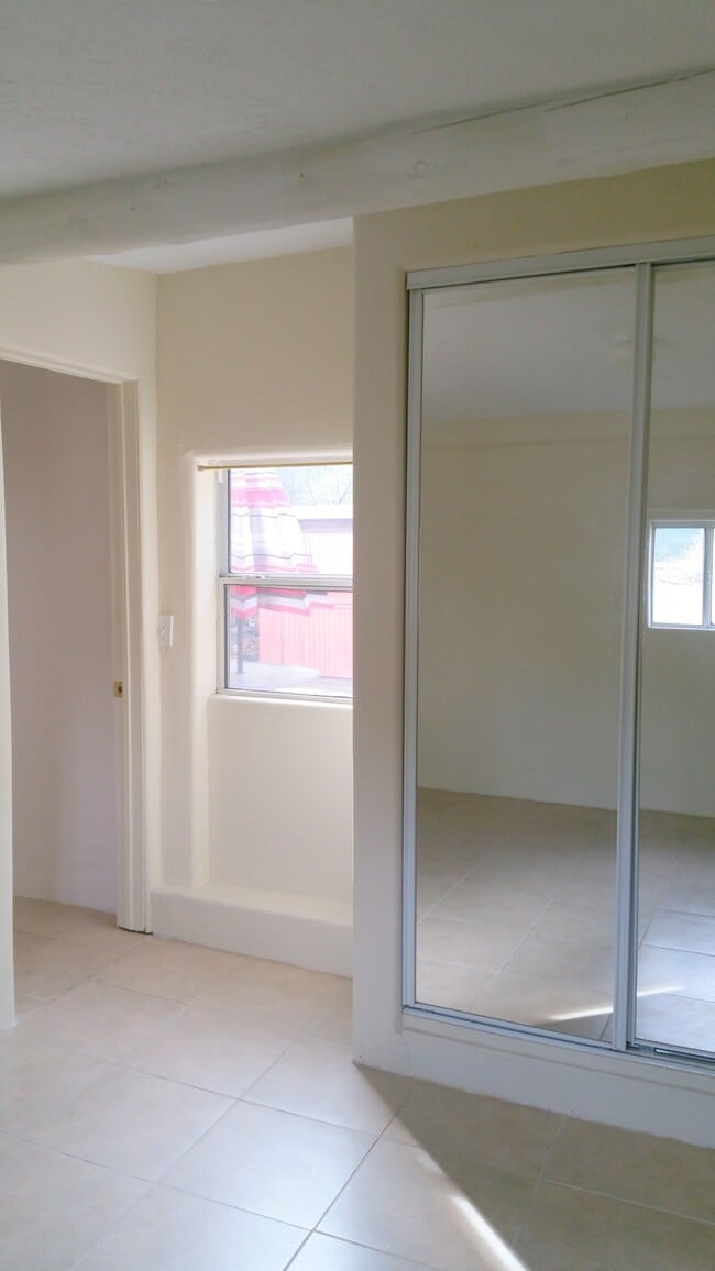 Building Photo - 1002 B NM-76