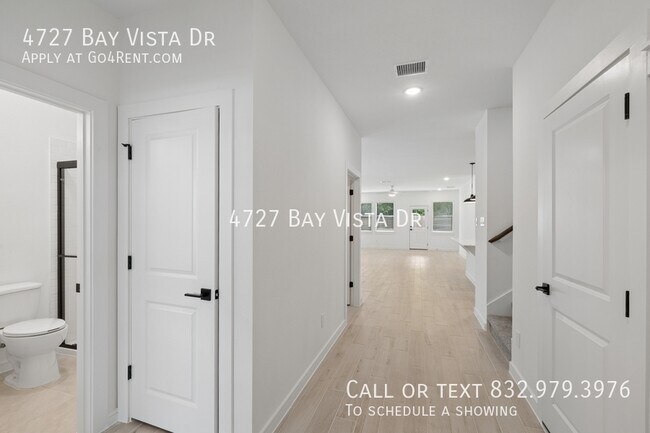 Building Photo - 4727 Bay Vista Dr