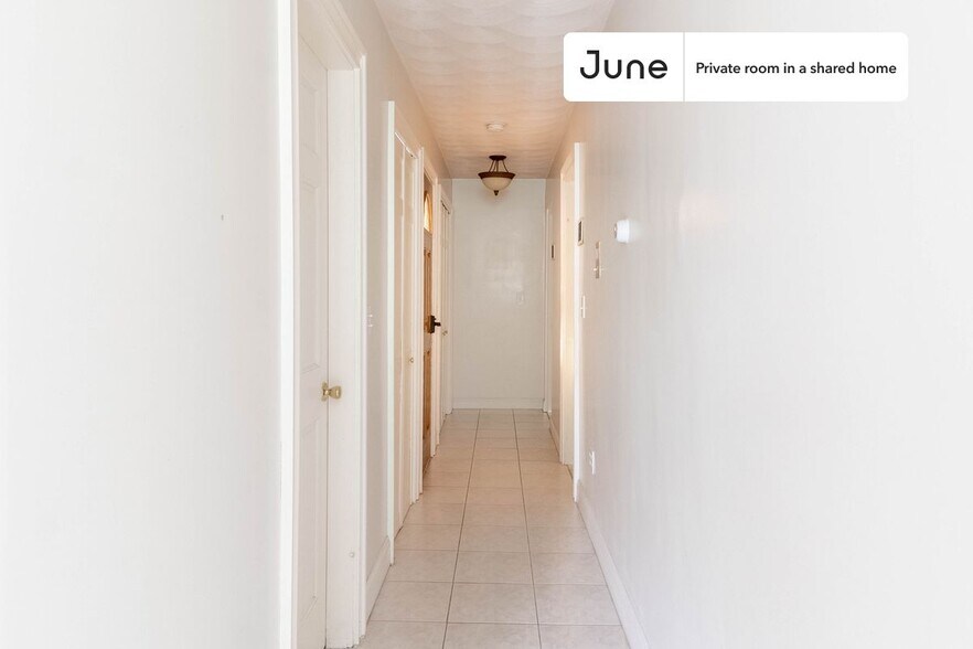 Building Photo - Room in Shared 3 bed/1 bath home