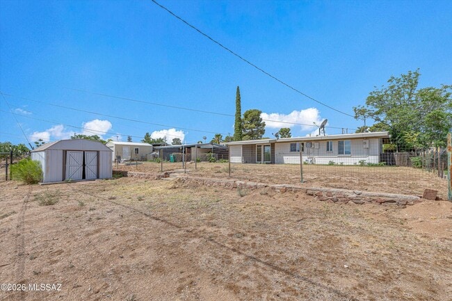 Building Photo - 227 S Ave B