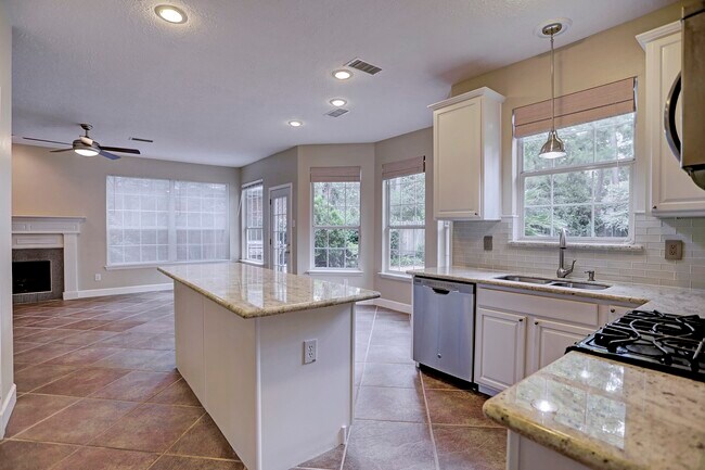 Building Photo - 147 N Willow Point Cir