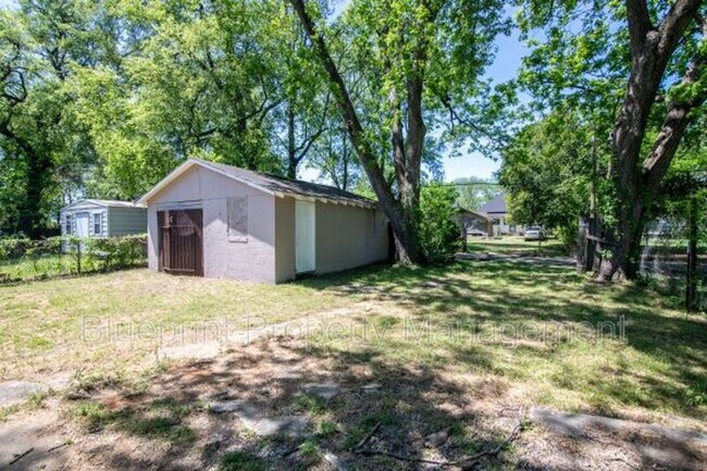 Building Photo - 208 52nd Pl N
