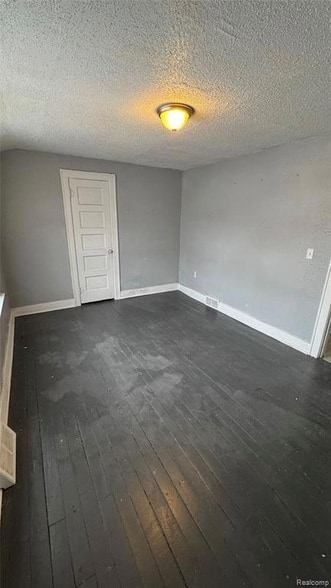 Building Photo - 15608 Wabash St