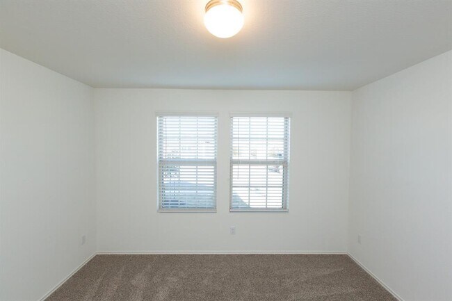 Building Photo - 1003 Honey Locust Wy