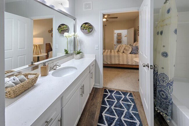 Building Photo - Your Luxury Lifestyle Begins Here!