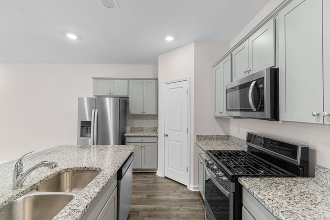 Building Photo - Bell's Lake Circle