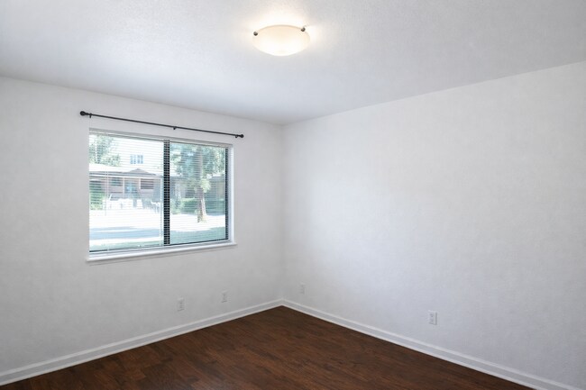 Building Photo - 1114 Nord Ave