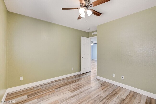 Building Photo - 9975 Mills Reef Ct