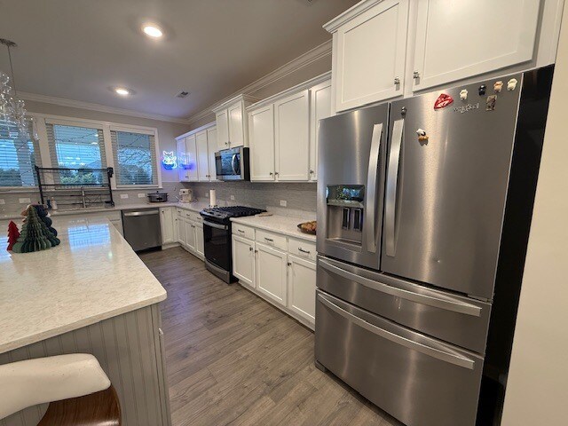 Building Photo - 648 Meadowlark Dr