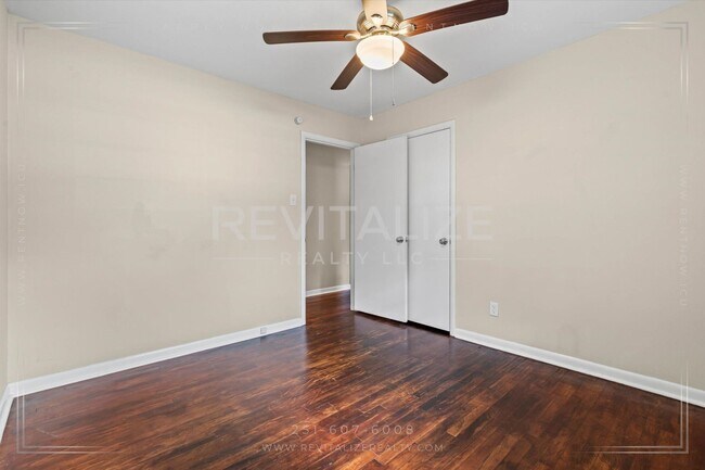 Building Photo - Stylish 3 Bed Brick Home | Modern Kitchen + Large Private Backyard