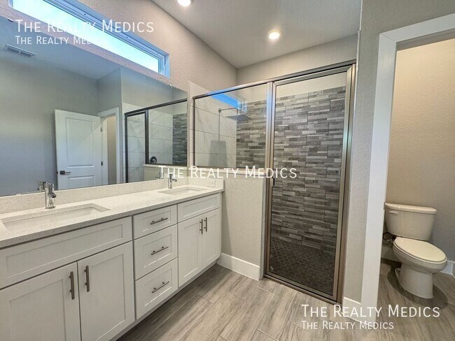 Building Photo - 304 Big Sioux Ln