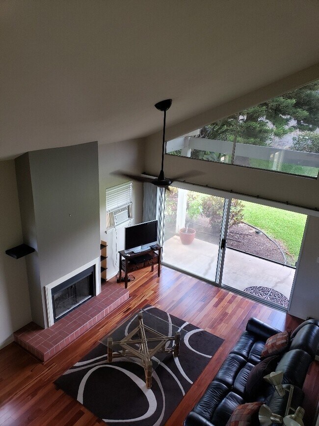 Building Photo - Beautiful Fully Furnished Condo