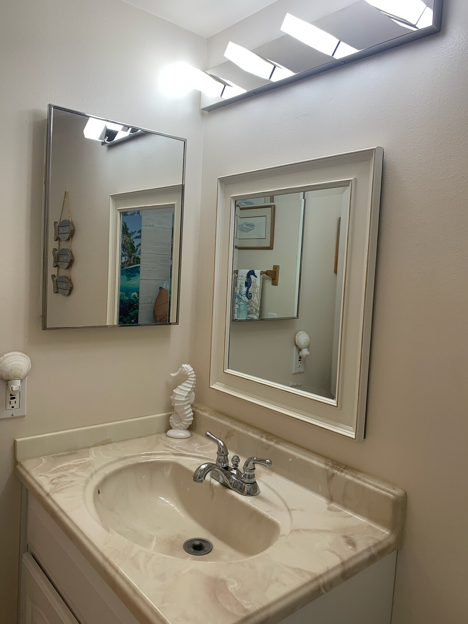 Half bath for your guests - 6219 Palma Del Mar Blvd S