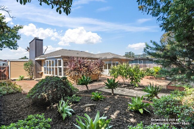 Building Photo - 119 Arroyo Dr