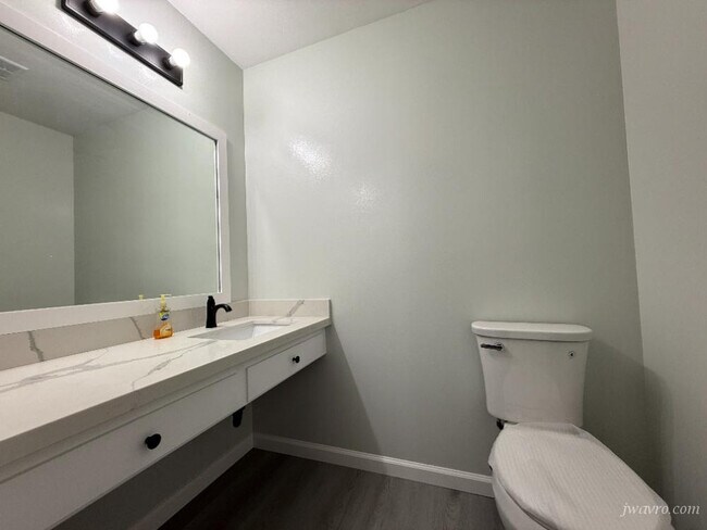 Building Photo - 282 Wheeler Ave