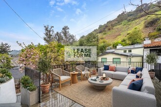 Building Photo - 9848 Portola Dr