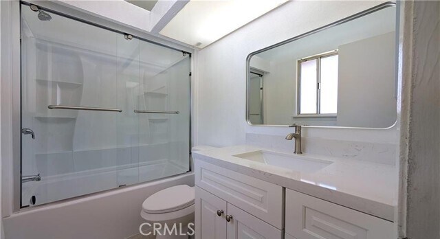 Building Photo - 10707 White Ave