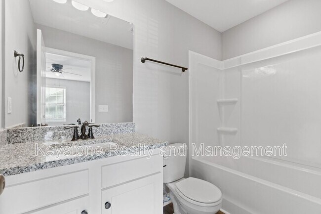 Building Photo - 580 Heritage Pointe Dr