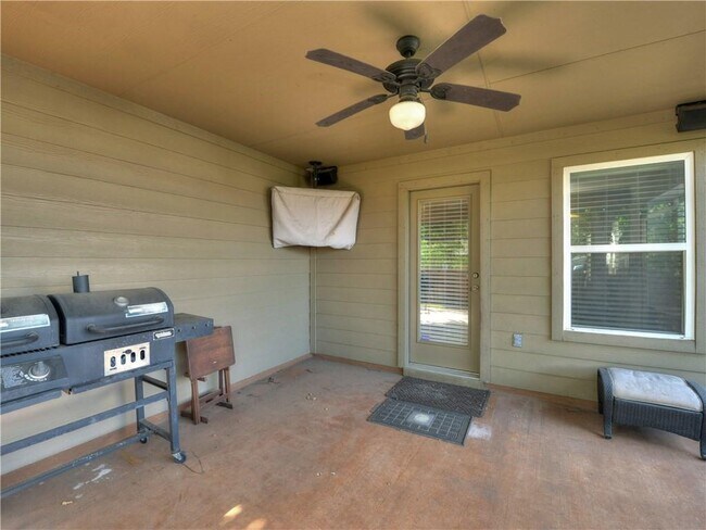 Building Photo - 11617 Harpster Bend