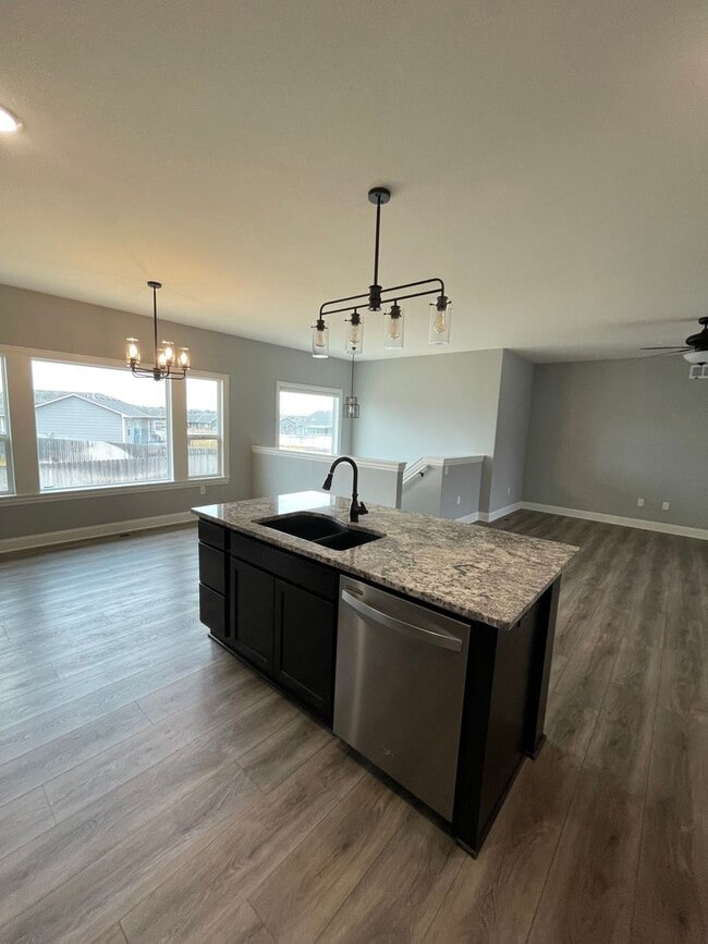 Building Photo - 3419 Laughlin St