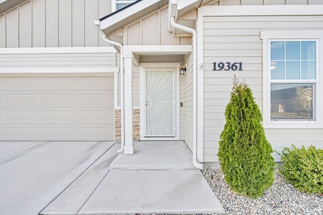 Building Photo - 19361 Kiowa Crk Wy