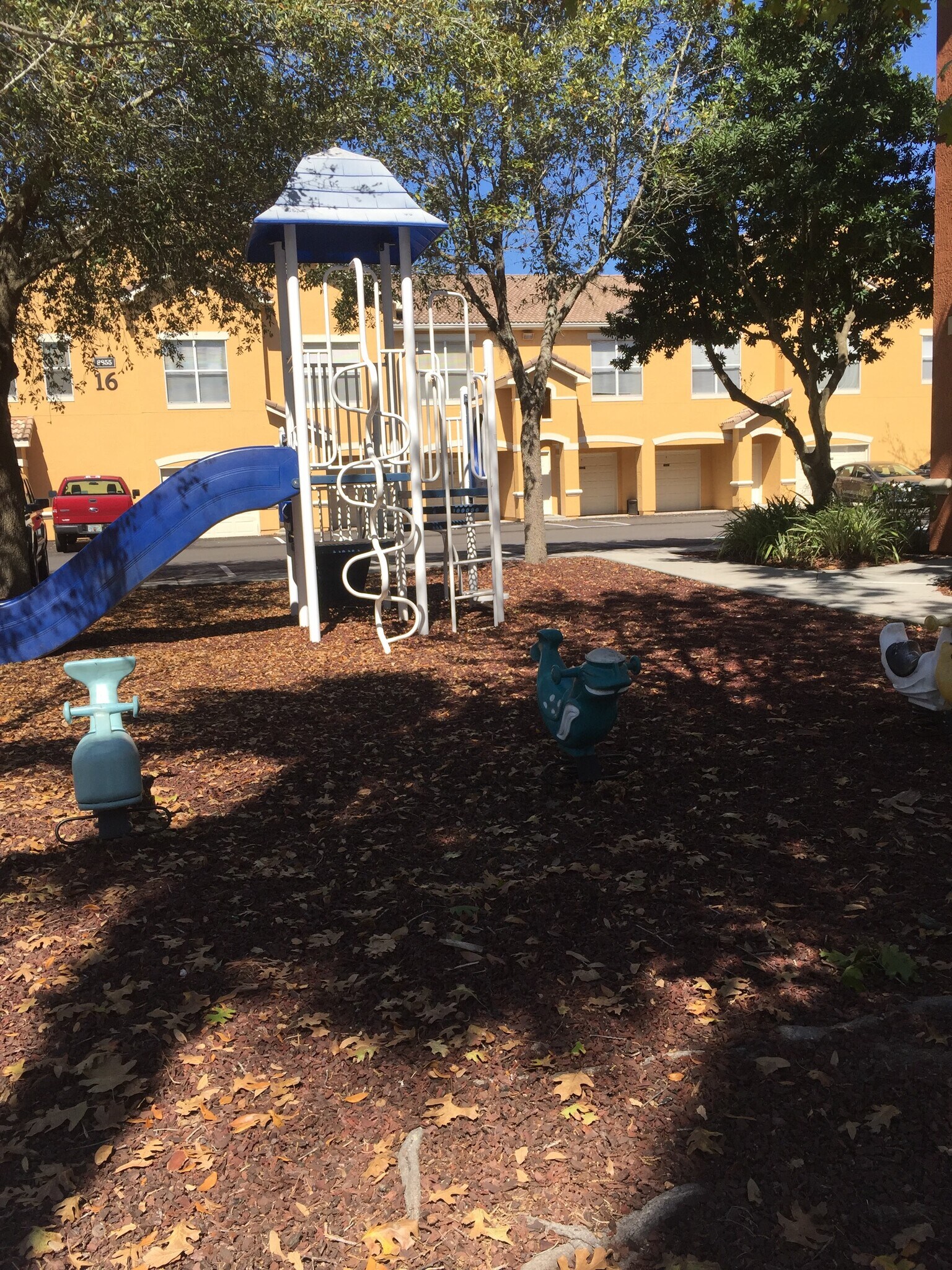 Building Photo - 8807 Villa View Cir
