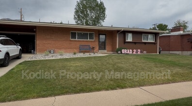 Building Photo - 4242 Orchard Ave