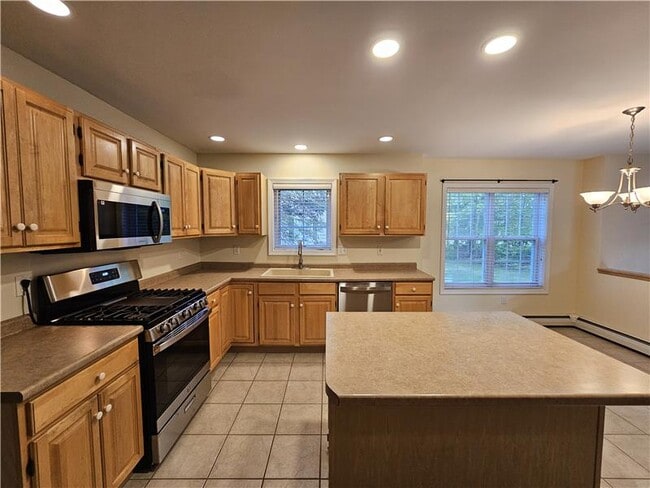 Building Photo - 73 Partridge Dr