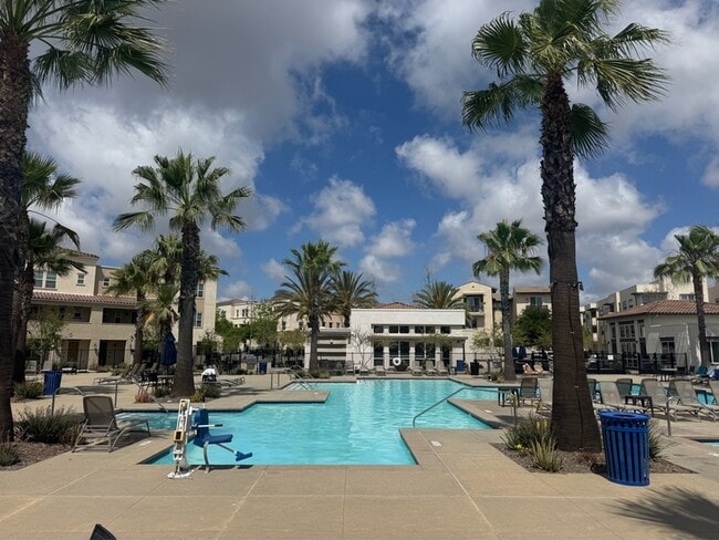 Building Photo - 5208 Surfwalk Wy