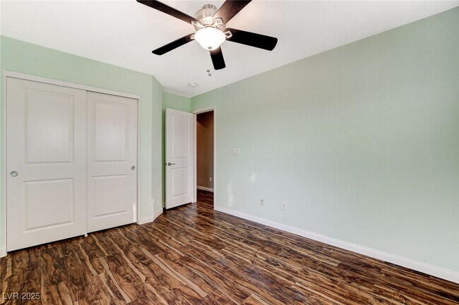 Building Photo - 9768 Plane Tree Ct